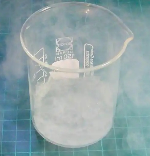 燒杯存放液氮